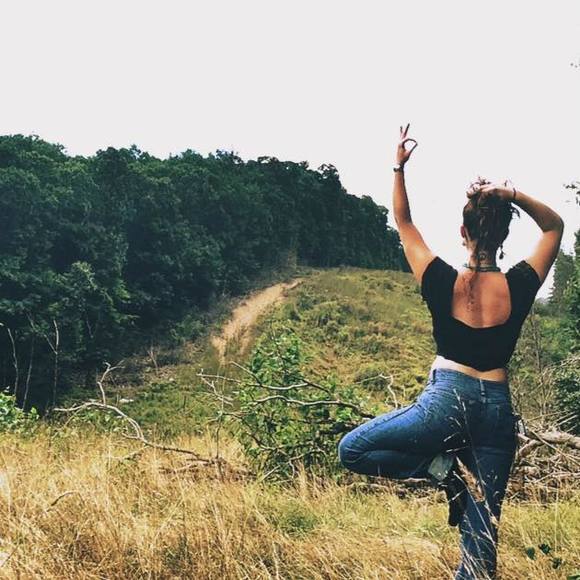 Meet your Posher, Taylor - Picture 1 of 1